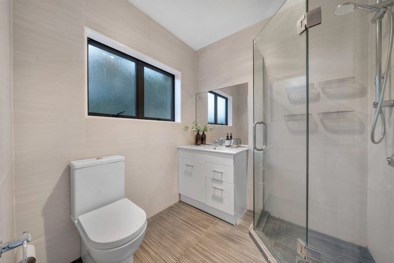 Photo of property in 29 Midhurst Avenue, Henderson, Auckland, 0612