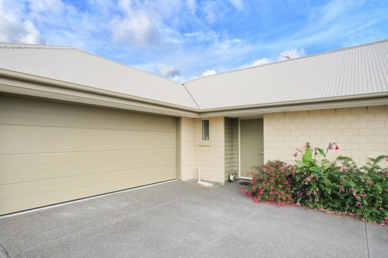 Photo of property in 11 Pakura Street, Pegasus, 7612