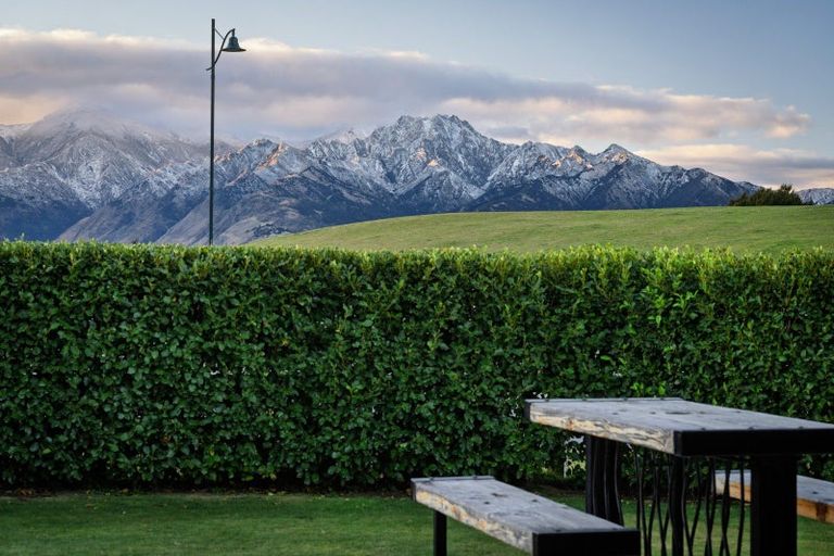 Photo of property in 5 Bull Ridge, Wanaka, 9305