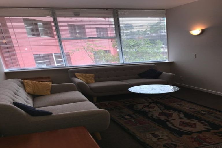 Photo of property in Terrace Tower Apartments, 1d/126 The Terrace, Wellington Central, Wellington, 6011