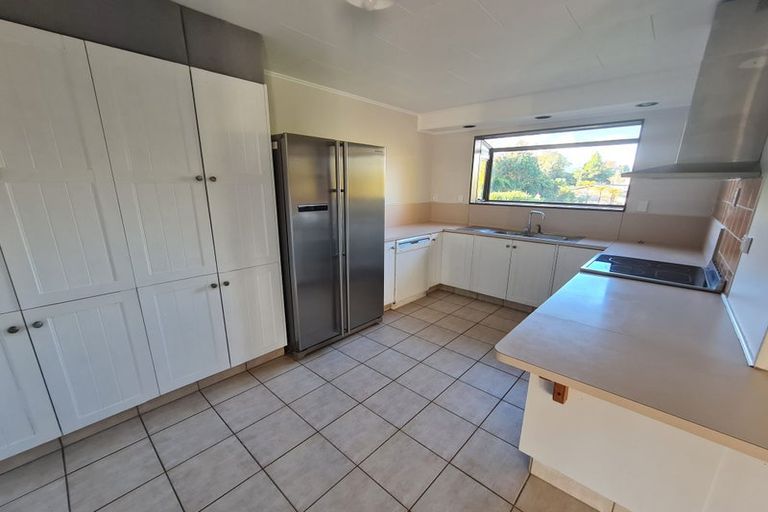 Photo of property in 8b Wharepaina Crescent, Springfield, Rotorua, 3015