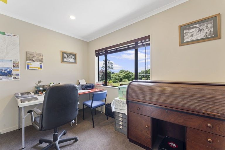 Photo of property in 45f Briarwood Road, Kelvin Grove, Palmerston North, 4470