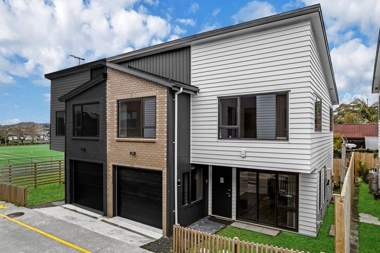 Photo of property in 7/100 Seymour Road, Sunnyvale, Auckland, 0612