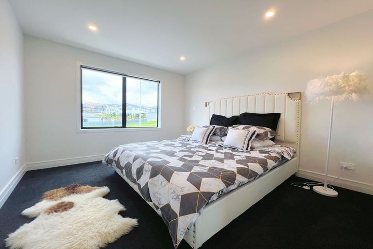 Photo of property in 2 Luff Place, Long Bay, Auckland, 0630