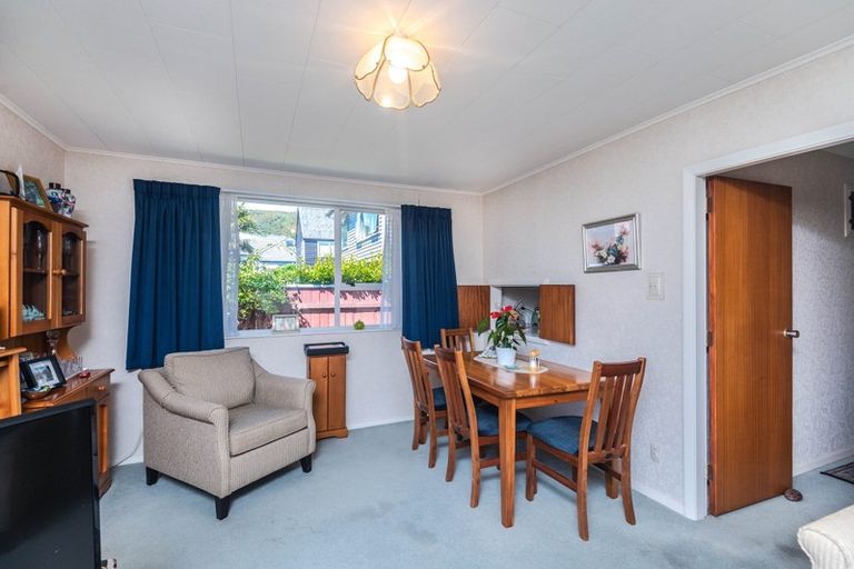 Photo of property in 13 Saint Ronans Avenue, Waterloo, Lower Hutt, 5011
