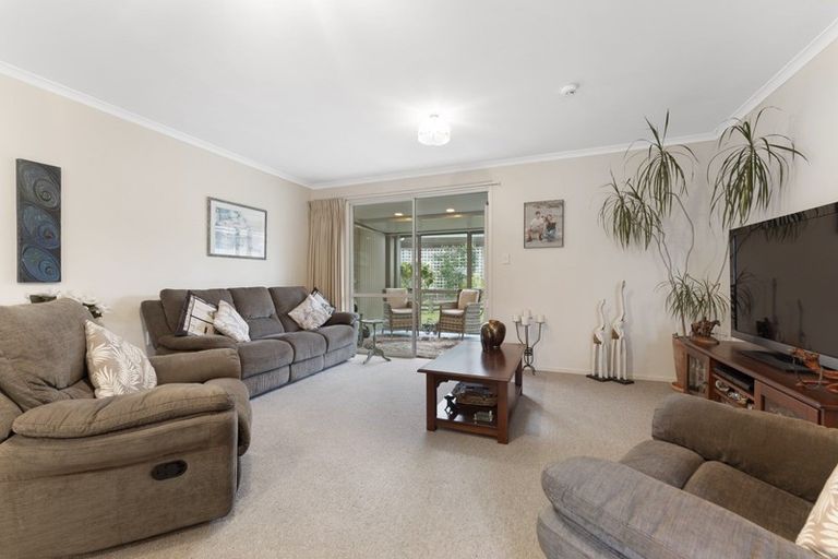 Photo of property in 3 Foxtail Fern, Kelvin Grove, Palmerston North, 4414