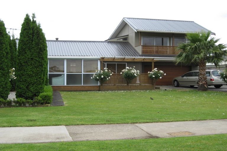 Photo of property in 40 Ambury Road, Mangere Bridge, Auckland, 2022