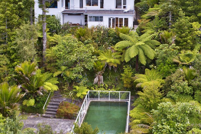 Photo of property in 3 Park Road, Titirangi, Auckland, 0604