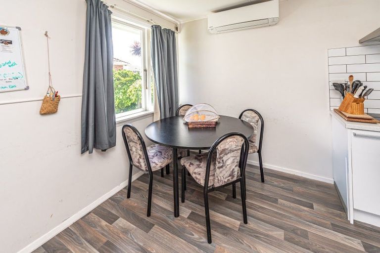 Photo of property in 90 Harper Street, Gonville, Whanganui, 4501