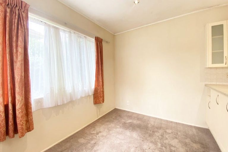 Photo of property in 2/79 Aberfeldy Avenue, Highland Park, Auckland, 2010