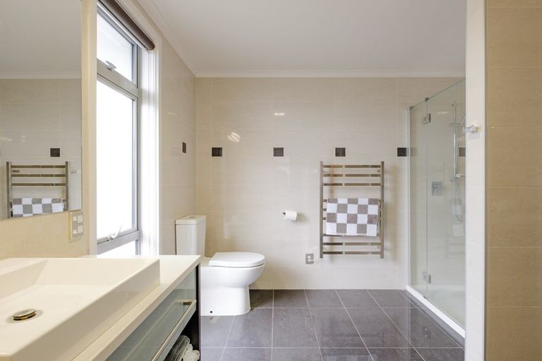 Photo of property in 2 Fisher Place, Lytton West, Gisborne, 4010