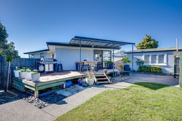 Photo of property in 1 Wynyard Crescent, Tamatea, Napier, 4112