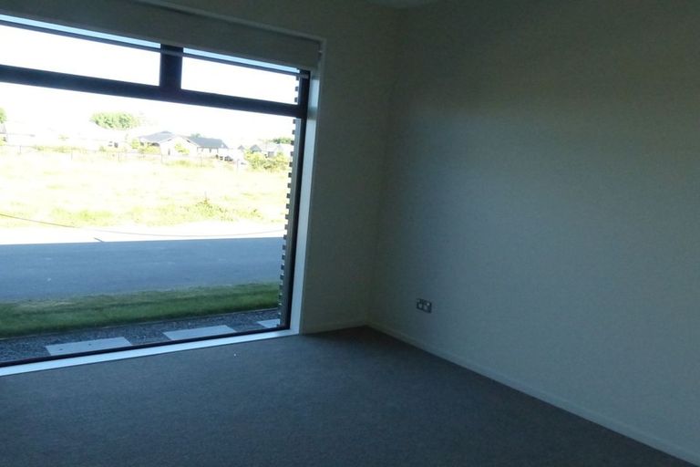 Photo of property in 17 Te Rito Street, Marshland, Christchurch, 8083