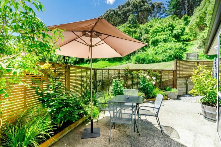 Photo of property in 11b Poneke Drive, Waikanae, 5036