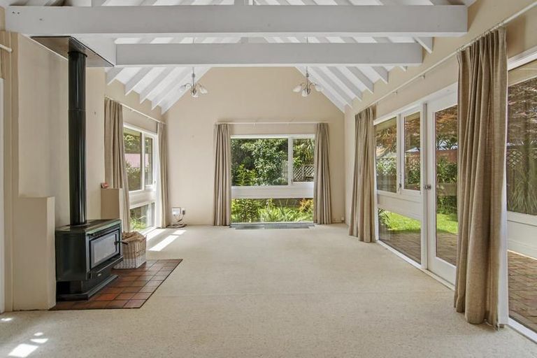 Photo of property in 10 Pamir Place, Welcome Bay, Tauranga, 3112