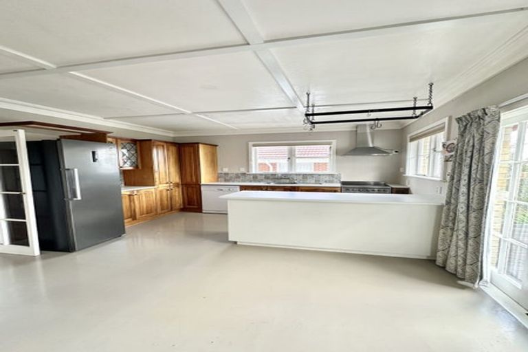 Photo of property in 54 Rogan Street, Mount Roskill, Auckland, 1041