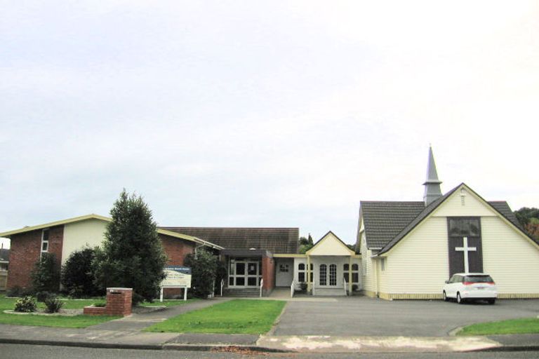 Photo of property in 43 Ngaio Road, Waikanae, 5036