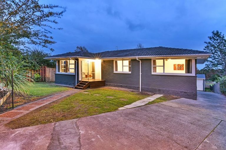 Photo of property in 39 Hobart Crescent, Wattle Downs, Auckland, 2103
