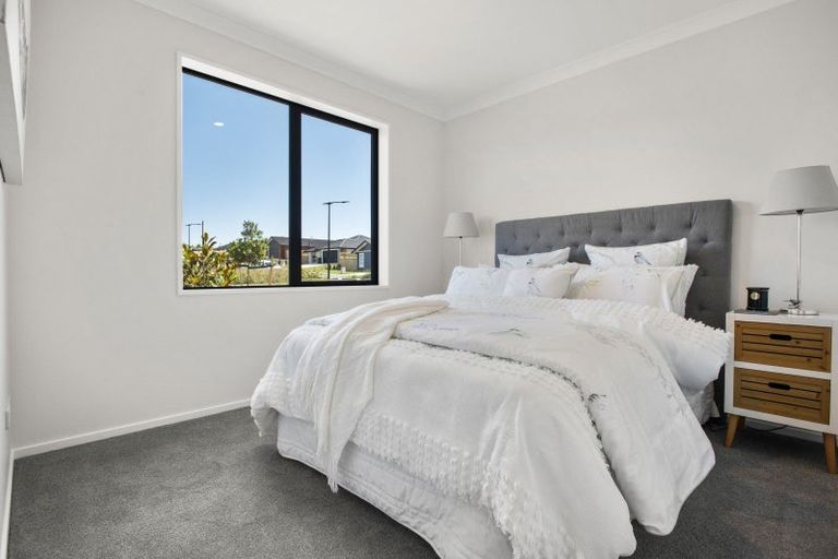 Photo of property in 5 Pouate Way, Waiuku, 2123