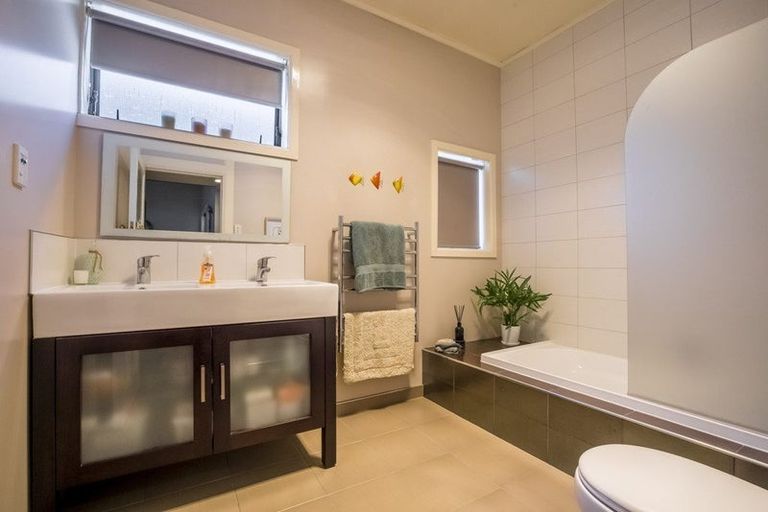 Photo of property in 142 Nelson Crescent, Napier South, Napier, 4110