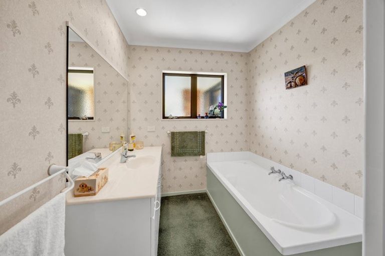Photo of property in 3 Saddle Row, Welbourn, New Plymouth, 4310