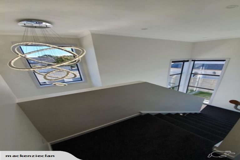 Photo of property in 87 Woburn Road, Woburn, Lower Hutt, 5010