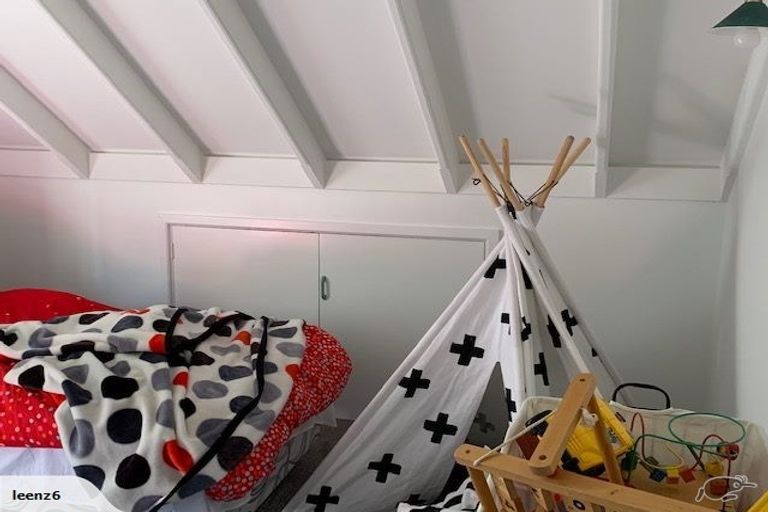 Photo of property in 53 Stillwater Crescent, Stillwater, Silverdale, 0993