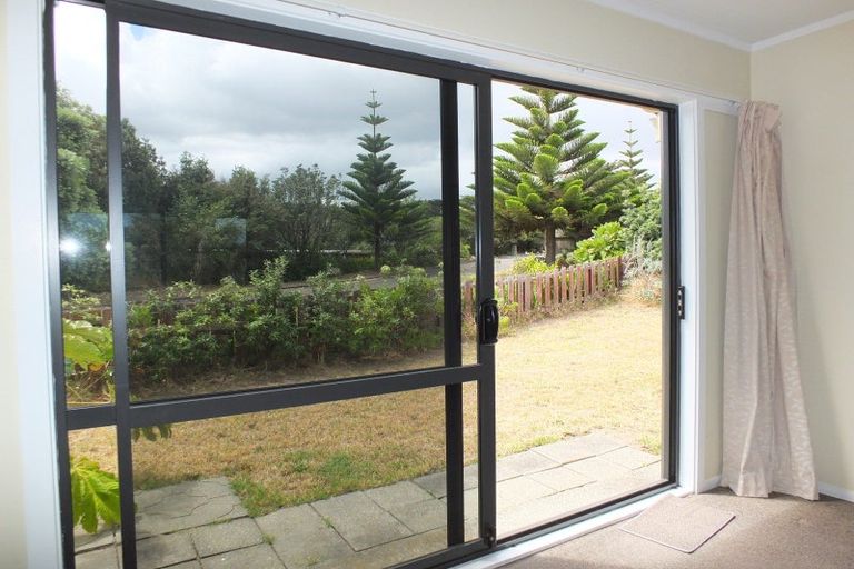 Photo of property in 3 Brown Terrace, Foxton Beach, Foxton, 4815