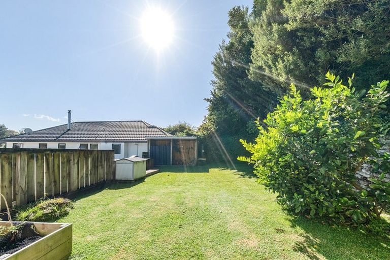 Photo of property in 4 Puketotara Street, Highlands Park, New Plymouth, 4312