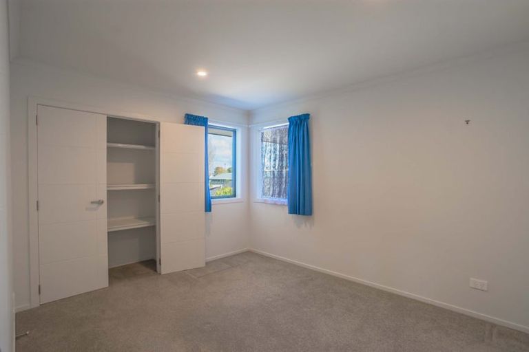 Photo of property in 40 Golden Shore Place, Coromandel, 3506