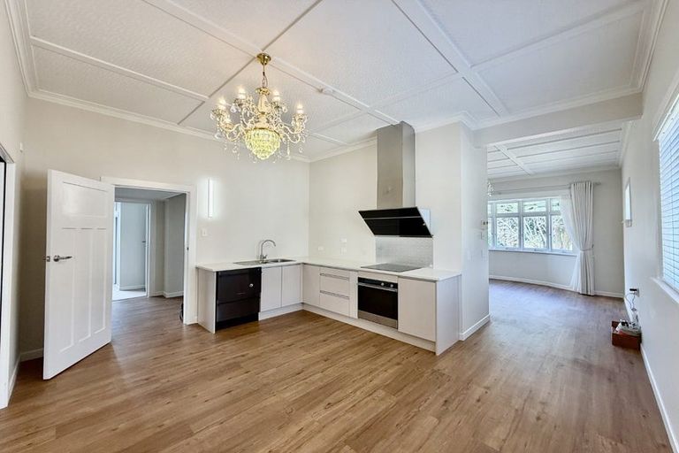 Photo of property in 39 Roys Road, Weymouth, Auckland, 2103