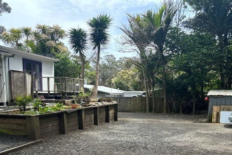 Photo of property in 88 Motutara Road, Muriwai, Waimauku, 0881