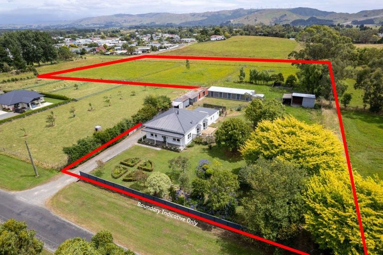 Photo of property in 21 Bevan Street, Woodville, 4920