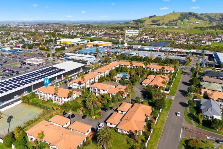 Photo of property in 1/111 Santa Monica Drive, Papamoa Beach, Papamoa, 3118