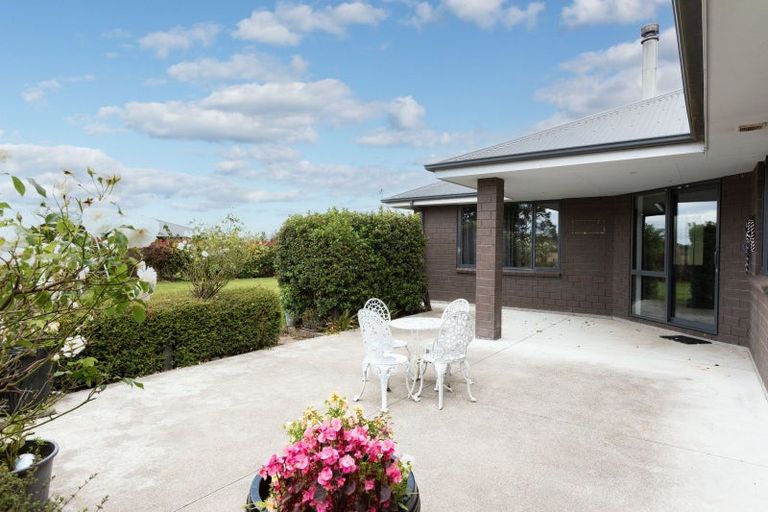 Photo of property in 8 Gordon Street, Woodville, 4920