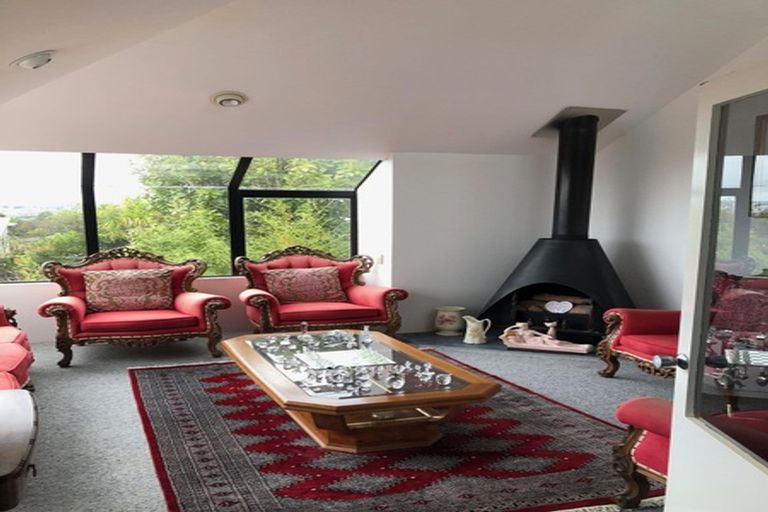 Photo of property in 2/173 East Coast Road, Castor Bay, Auckland, 0620