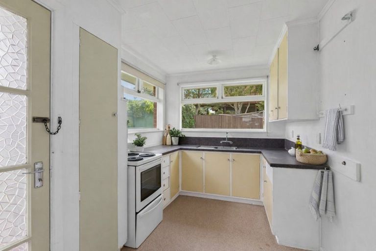 Photo of property in 36 Toru Road, Paraparaumu Beach, Paraparaumu, 5032