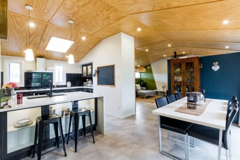 Photo of property in 9 Harpham Street, Taradale, Napier, 4112