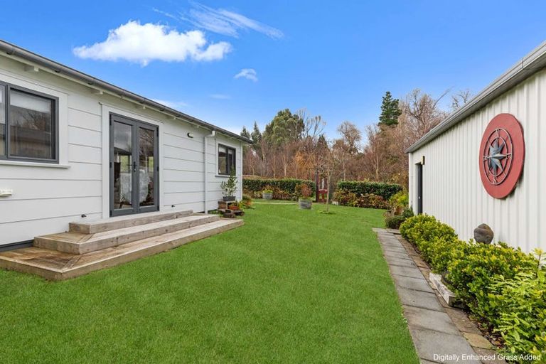 Photo of property in 100 Cole Street, Dannevirke, 4930