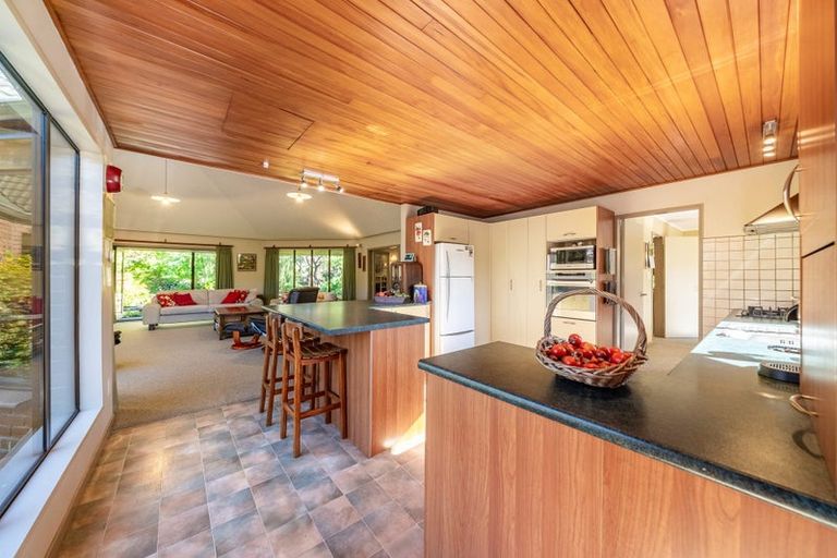 Photo of property in 119 Paekakariki Hill Road, Pauatahanui, Porirua, 5381