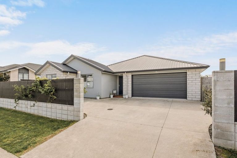 Photo of property in 143 Te Okuroa Drive, Papamoa, 3118