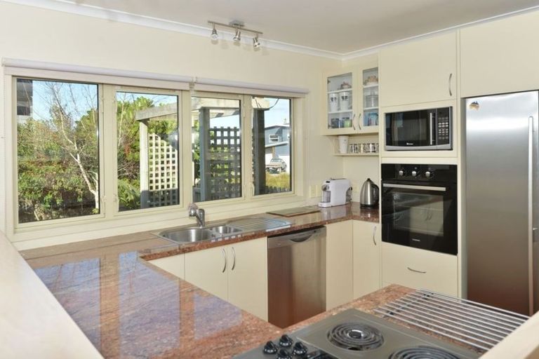 Photo of property in 43 Tuturu View, Ruakaka, 0116