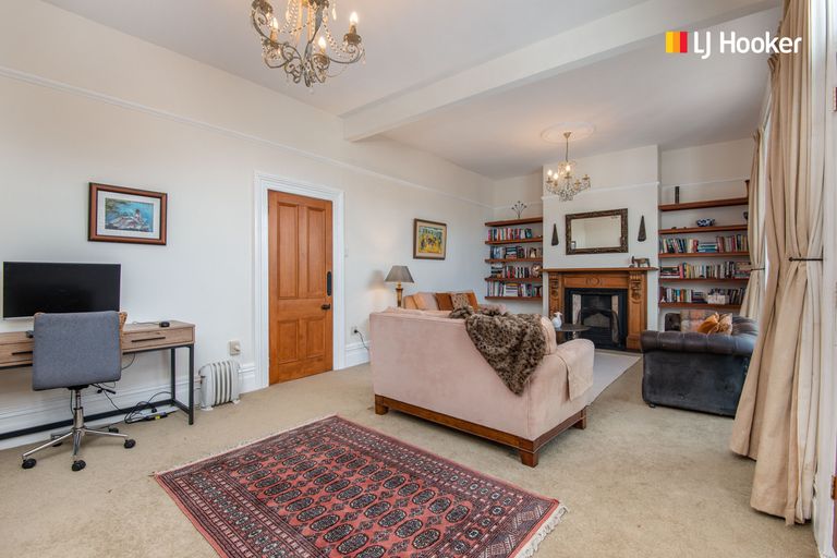 Photo of property in 28 Garfield Avenue, Roslyn, Dunedin, 9010