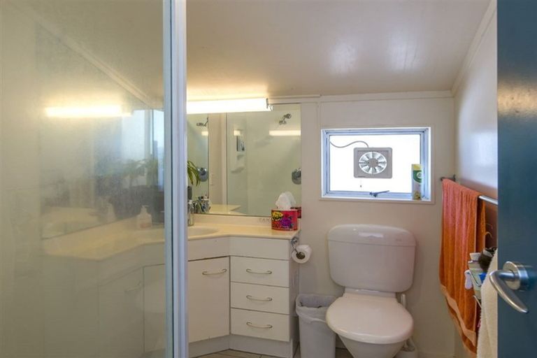 Photo of property in Fernhill Flats, 10/324 The Terrace, Te Aro, Wellington, 6011