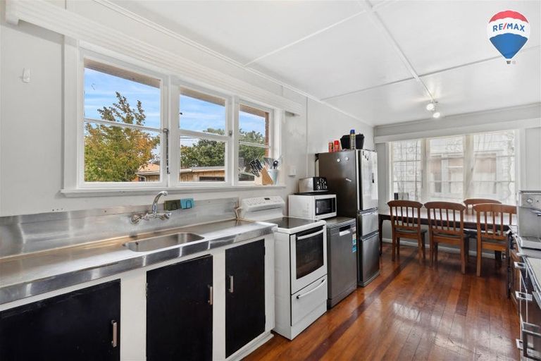 Photo of property in 89 Hewer Crescent, Naenae, Lower Hutt, 5011