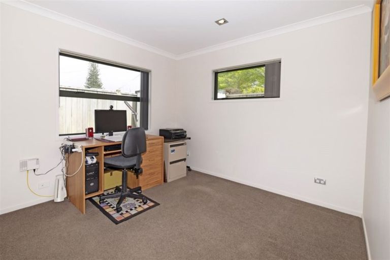 Photo of property in 56a Buscomb Avenue, Henderson, Auckland, 0610