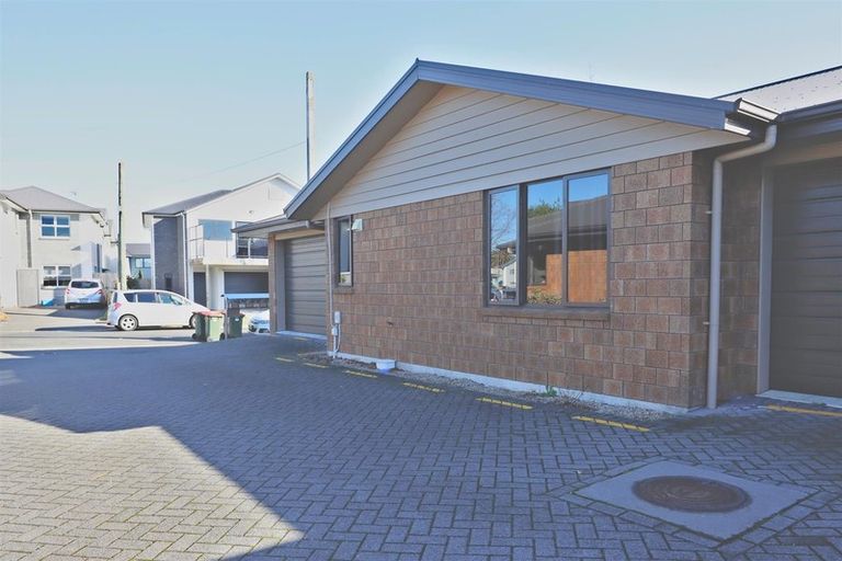 Photo of property in 1/31 Jones Crescent, Melville, Hamilton, 3206