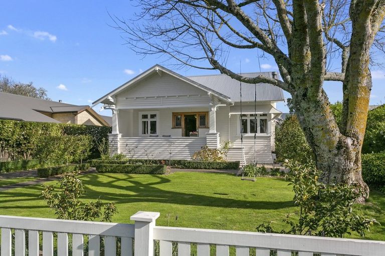 Photo of property in 6 Grosvenor Street, Cambridge, 3434