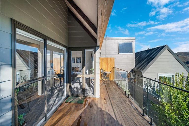 Photo of property in 1/8 Hobday Lane, Mount Pleasant, Christchurch, 8081