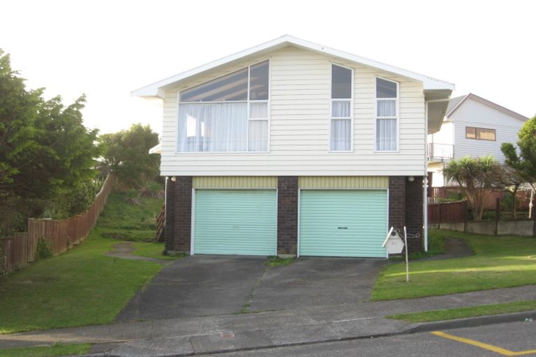 Photo of property in 25 Mapplebeck Street, Titahi Bay, Porirua, 5022
